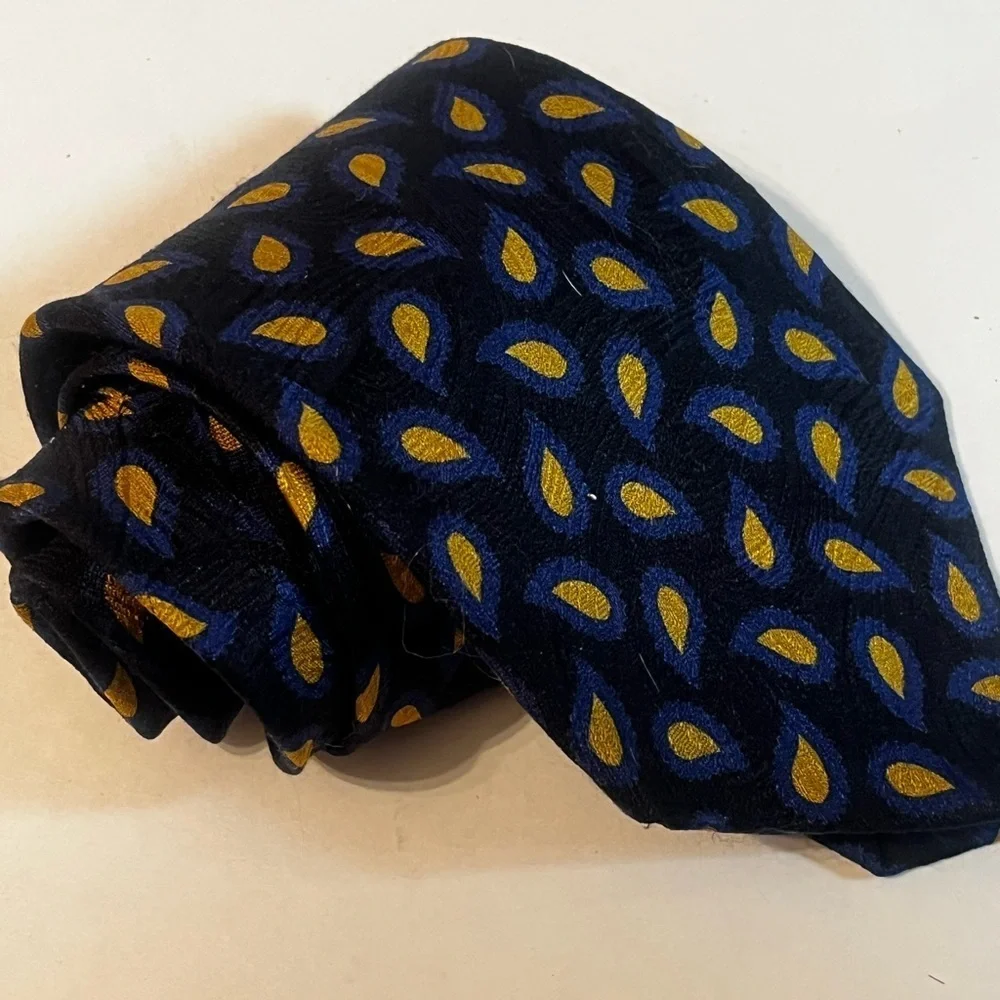 BURBERRY Blue Teardrop 100% Silk Tie (Handmade in Italy)